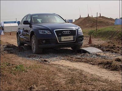 三箭定天下 國(guó)產(chǎn)一汽大眾奧迪Q5深度測(cè)試與多媒體數(shù)字技術(shù)的研發(fā)探索